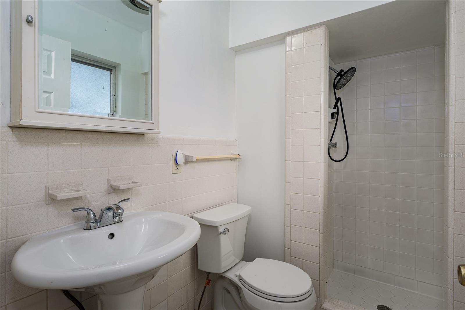 1225 CASABELLA DR — photo 20