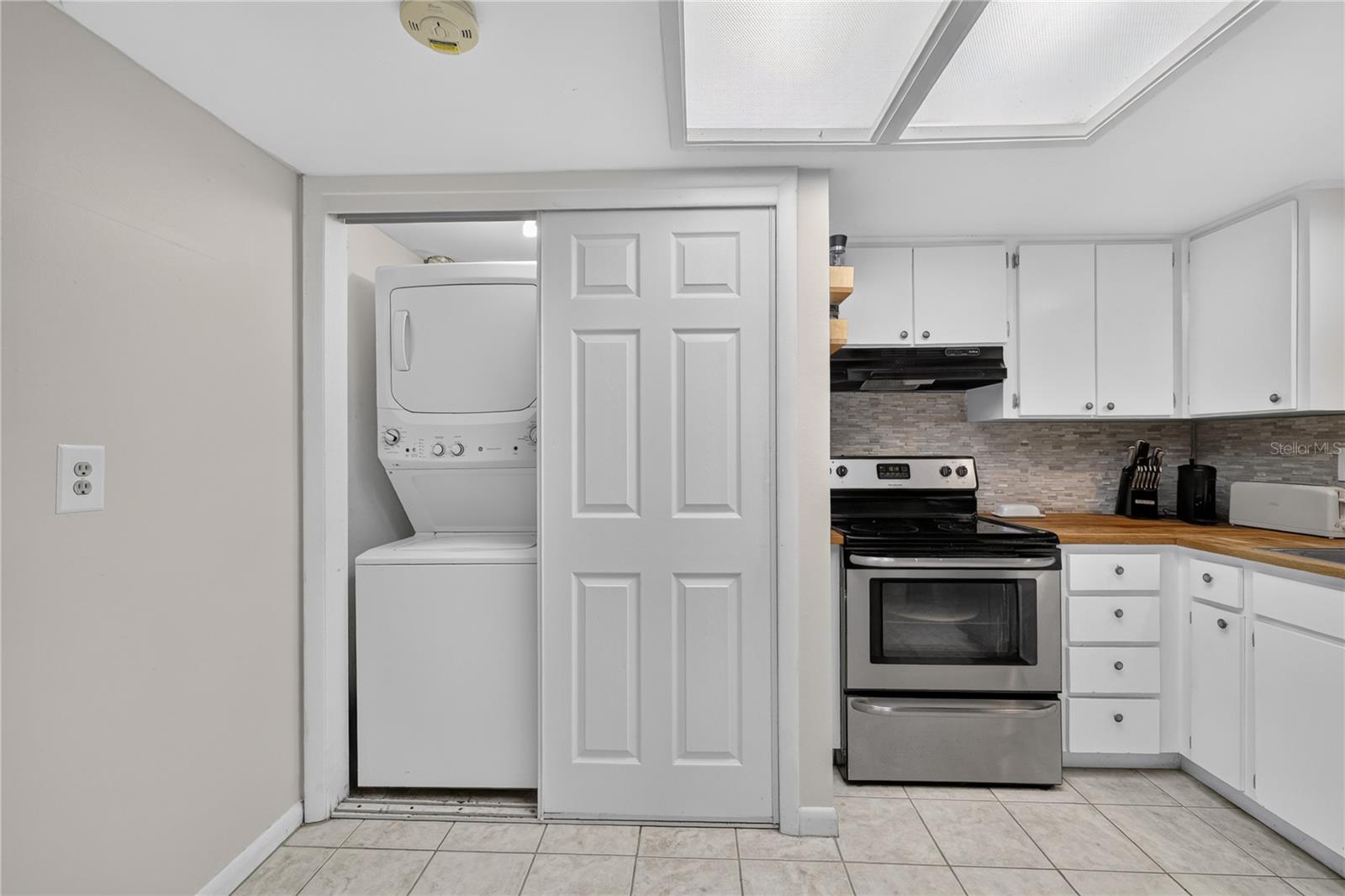 317 W COMANCHE AVE — photo 11