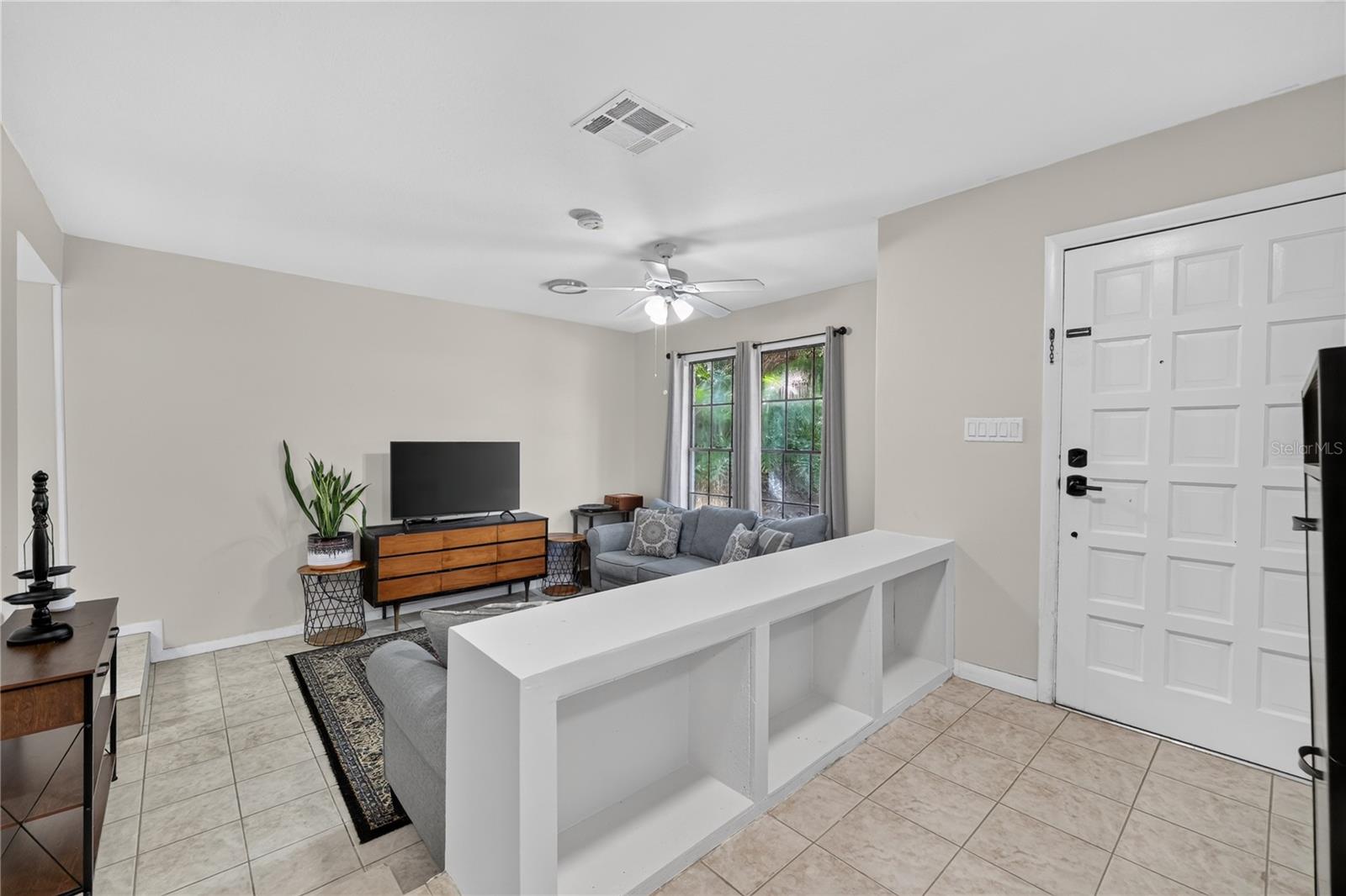 317 W COMANCHE AVE — photo 5