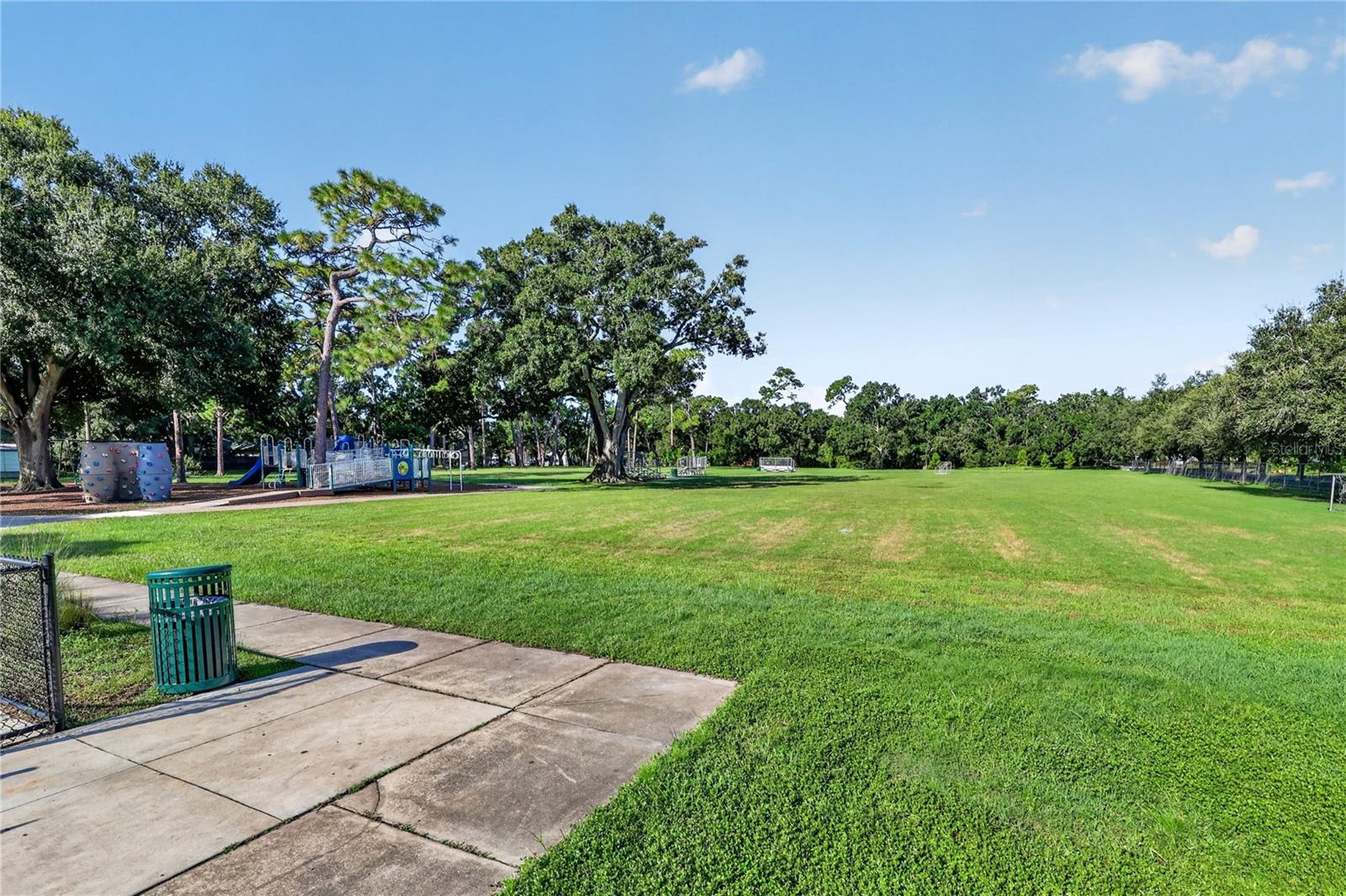 317 W COMANCHE AVE — photo 25