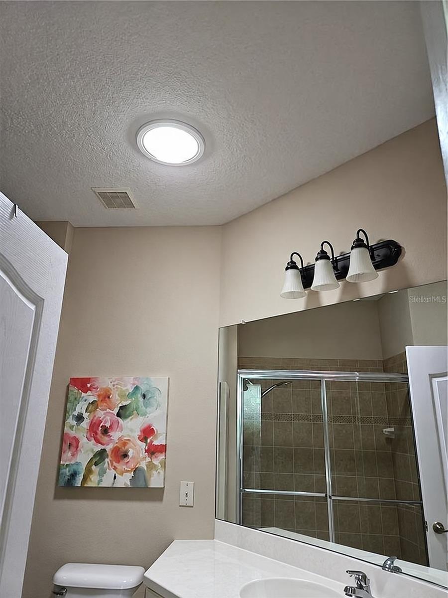 1215 LYNDHURST GREENS DR #.000 — photo 19