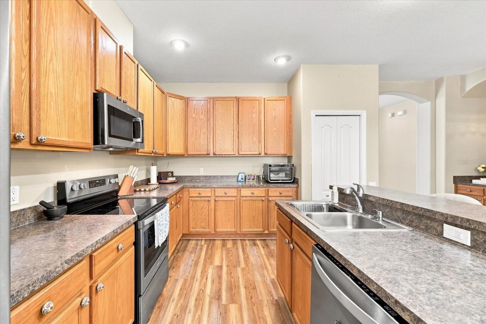 14848 POTTERTON CIR — photo 18
