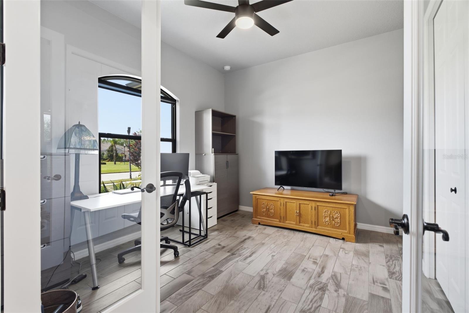 807 ALANDRA LN — photo 43