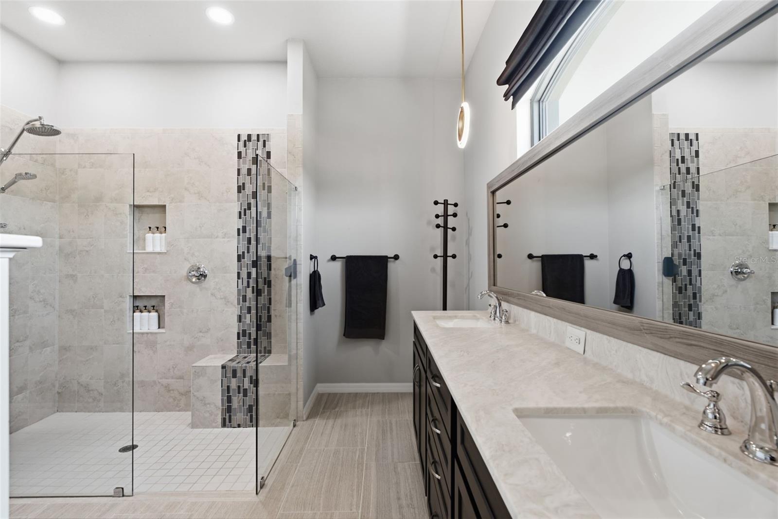 807 ALANDRA LN — photo 39