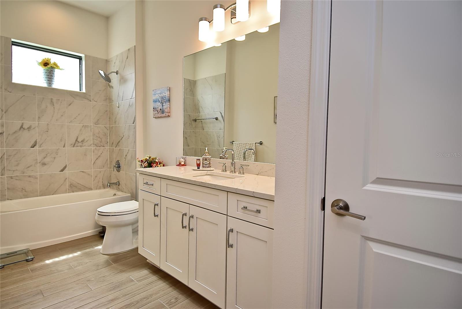 437 ALBERATA WAY — photo 17