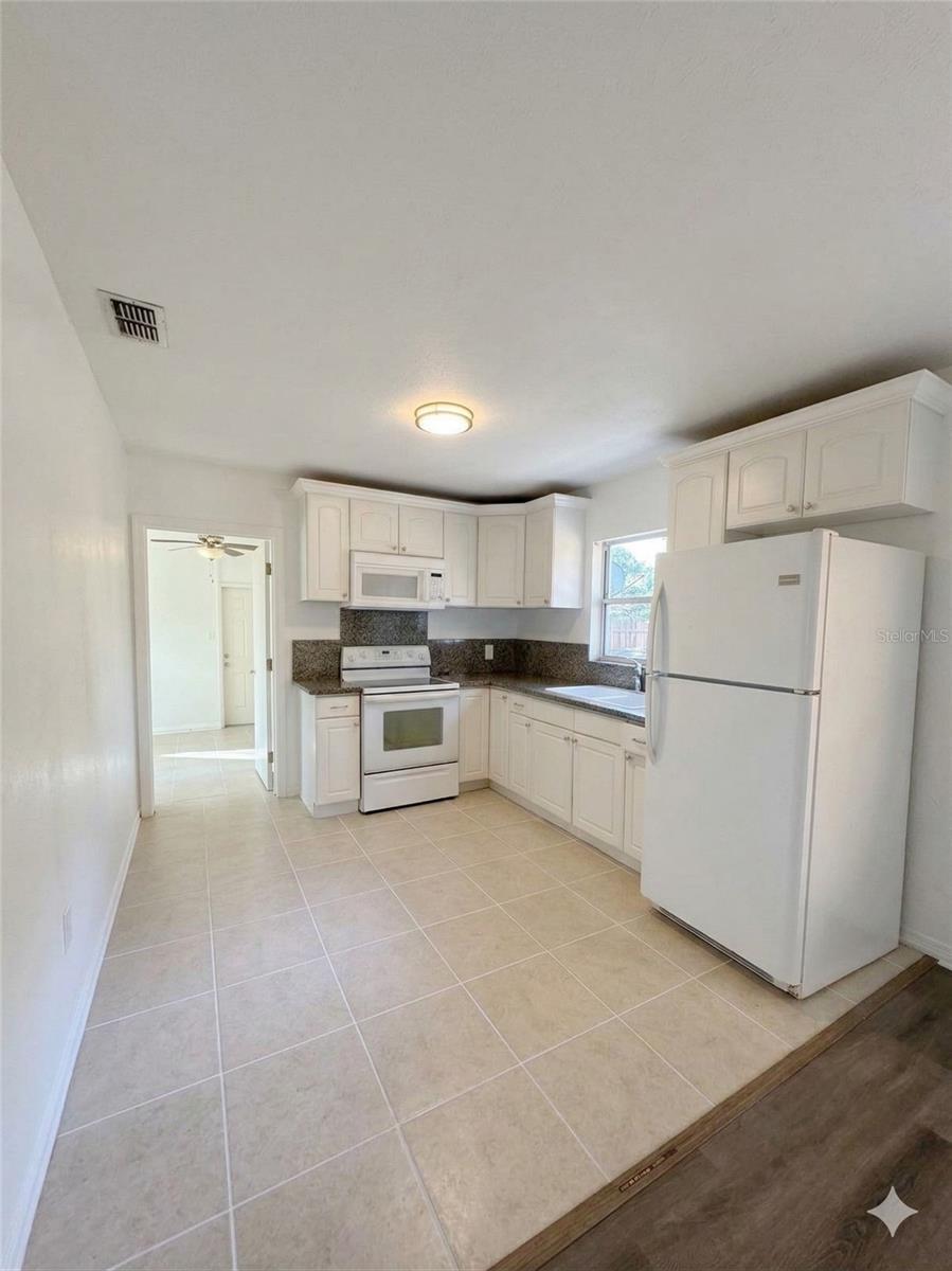 4161 BLUEFISH DR SE — photo 11