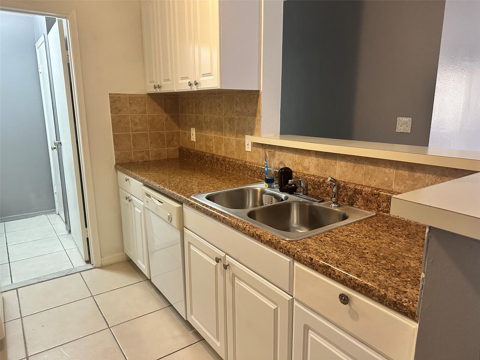 1400 GANDY BLVD N #803 — photo 8