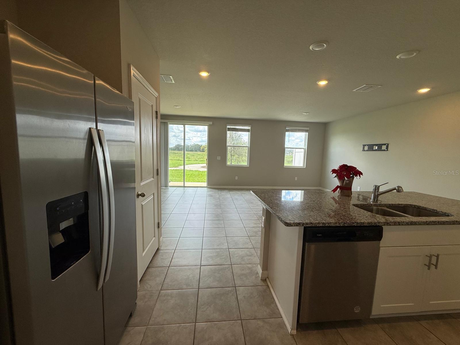 7627 MOMENTUM PKWY — photo 9