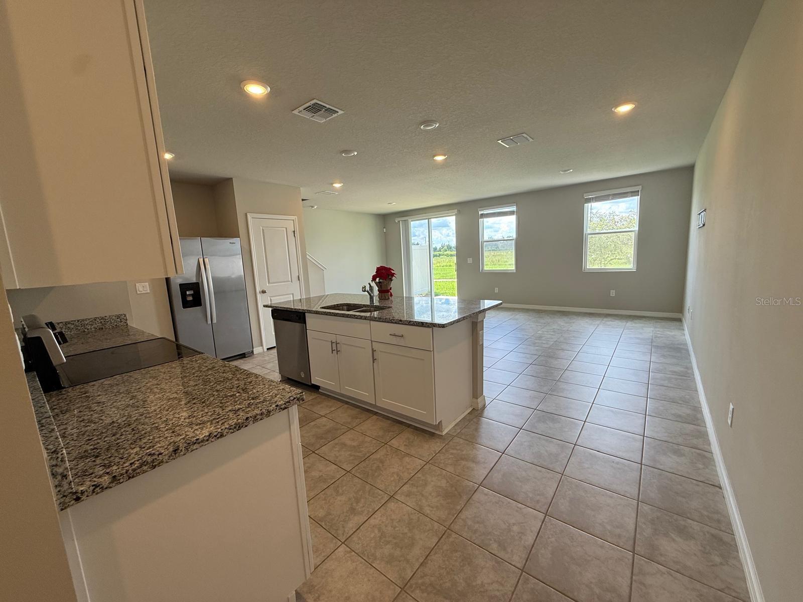 7627 MOMENTUM PKWY — photo 4
