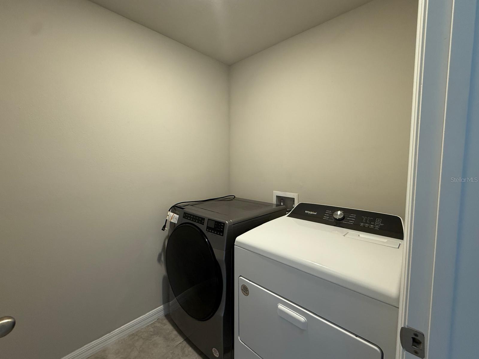 7627 MOMENTUM PKWY — photo 18