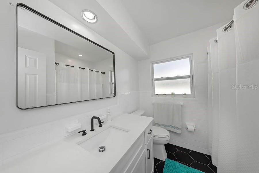 1579 ELIZABETH LN — photo 8