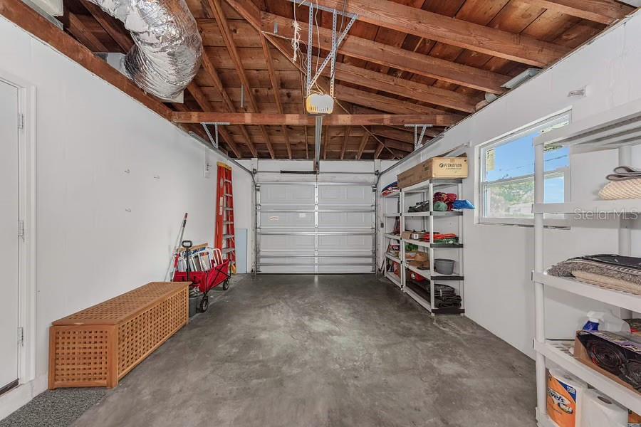 1579 ELIZABETH LN — photo 11