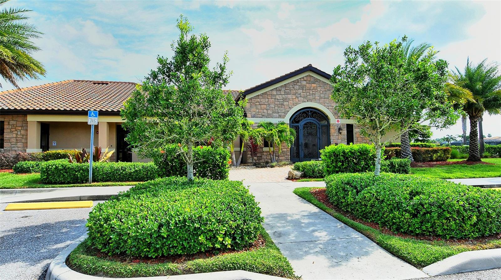 415 GRAND PRESERVE CV — photo 79