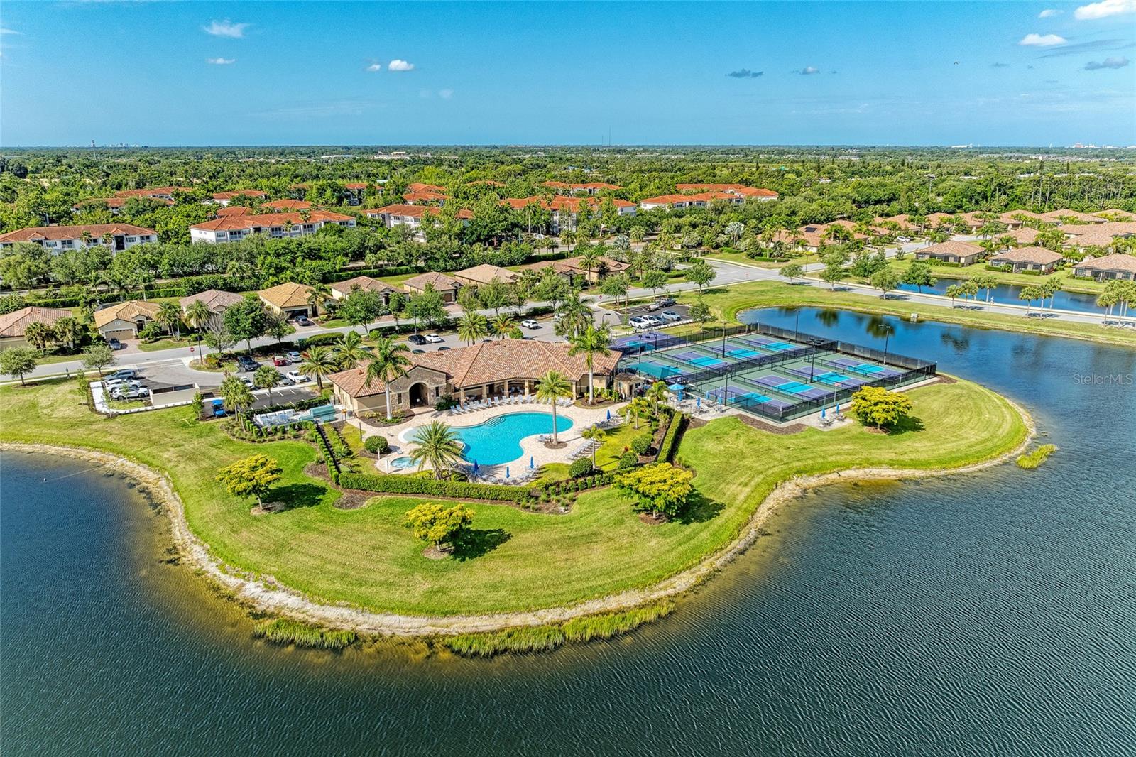 415 GRAND PRESERVE CV — photo 85