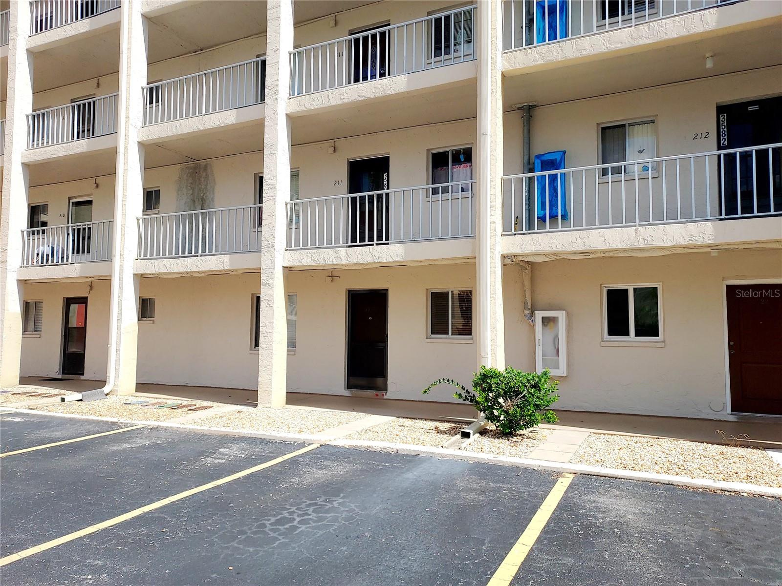 3520 LAKE BAYSHORE DR #K111 — photo 2