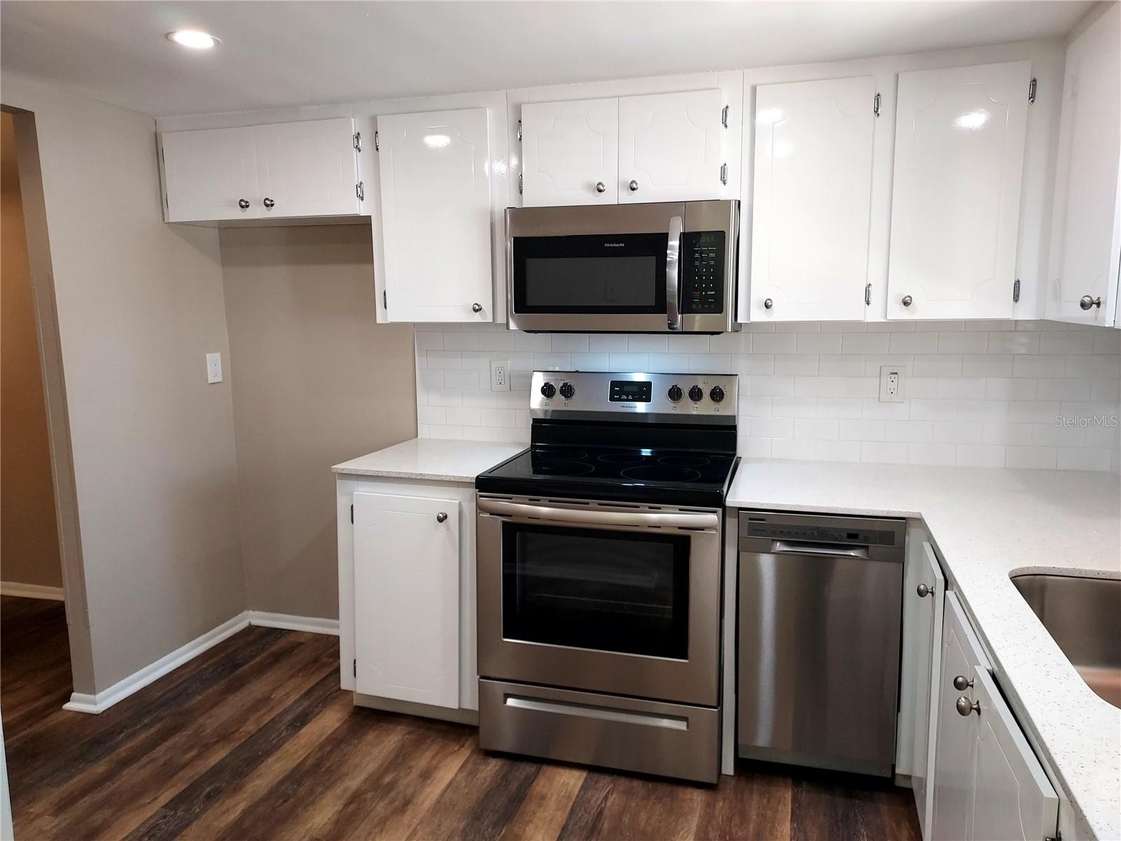 3520 LAKE BAYSHORE DR #K111 — photo 10