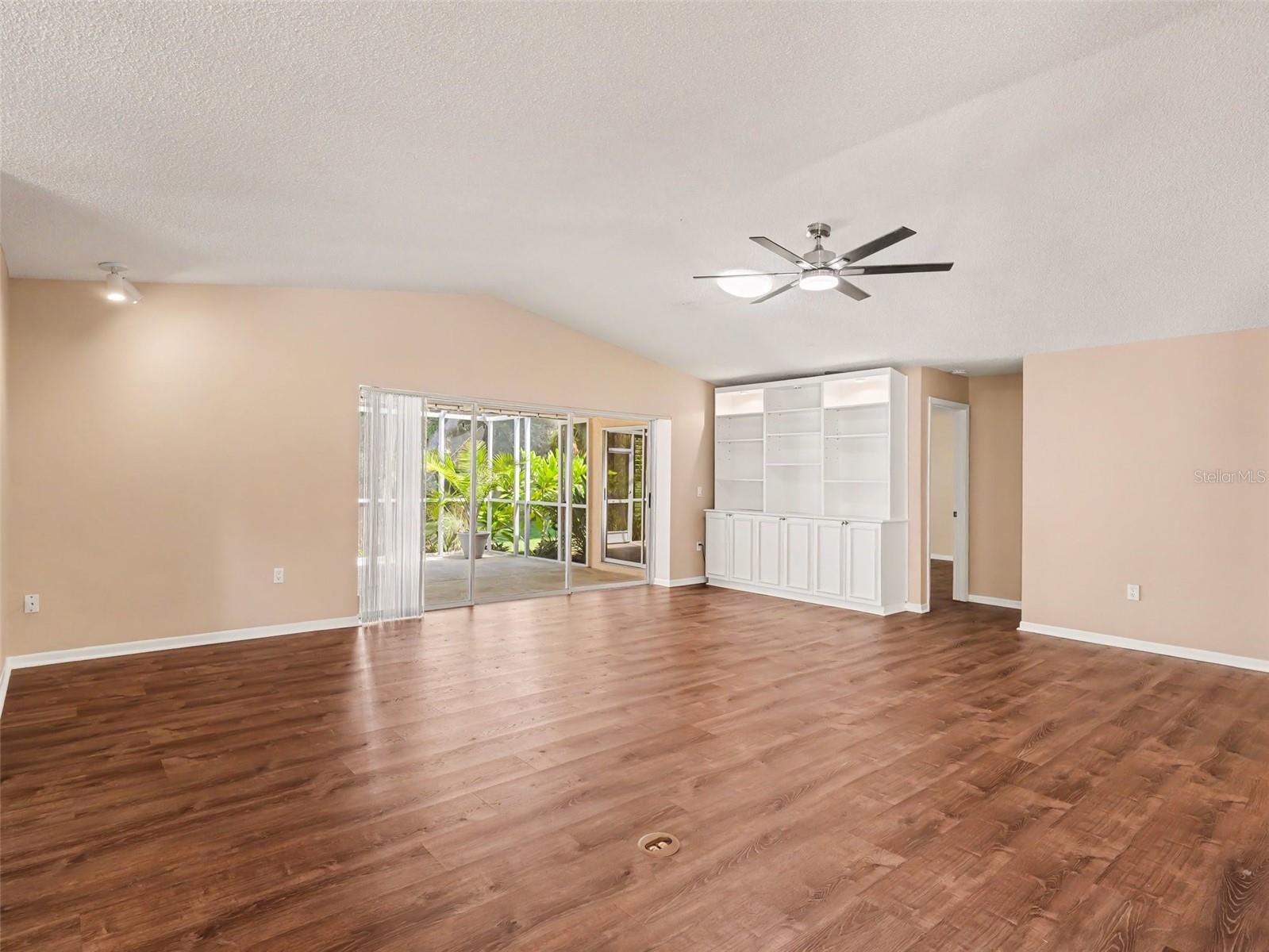 3432 BROOKRIDGE LN — photo 8