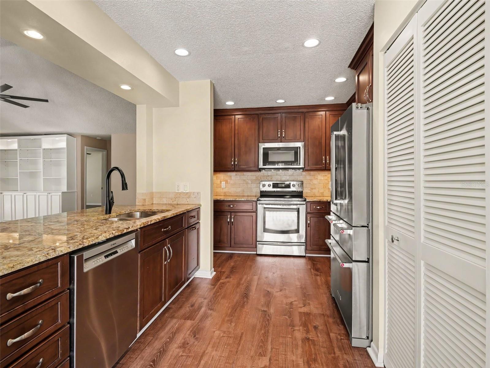 3432 BROOKRIDGE LN — photo 12