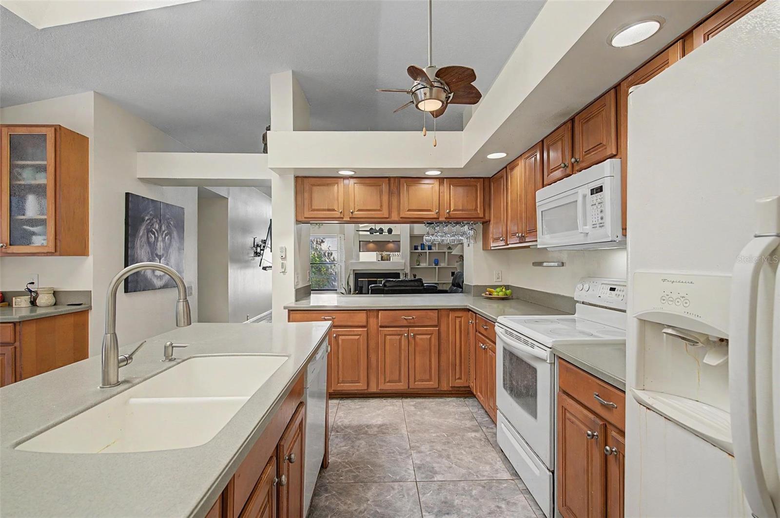 8612 BRAXTON DR — photo 16
