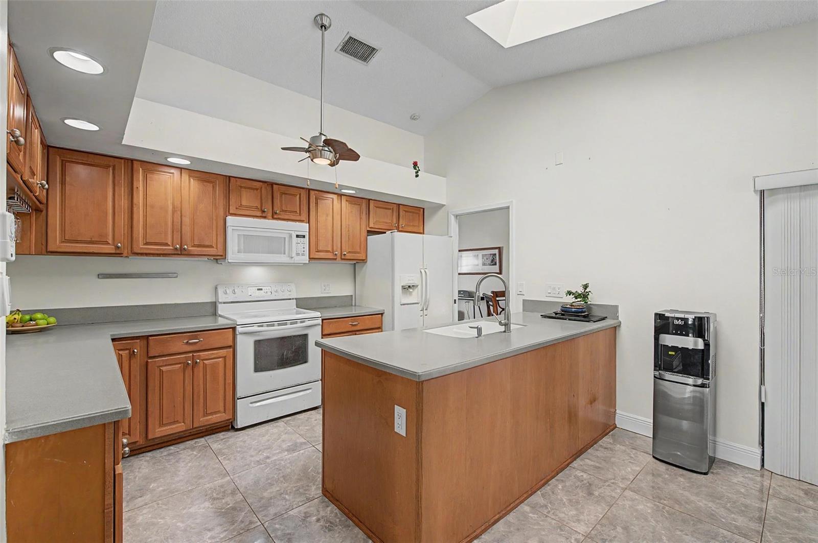 8612 BRAXTON DR — photo 12