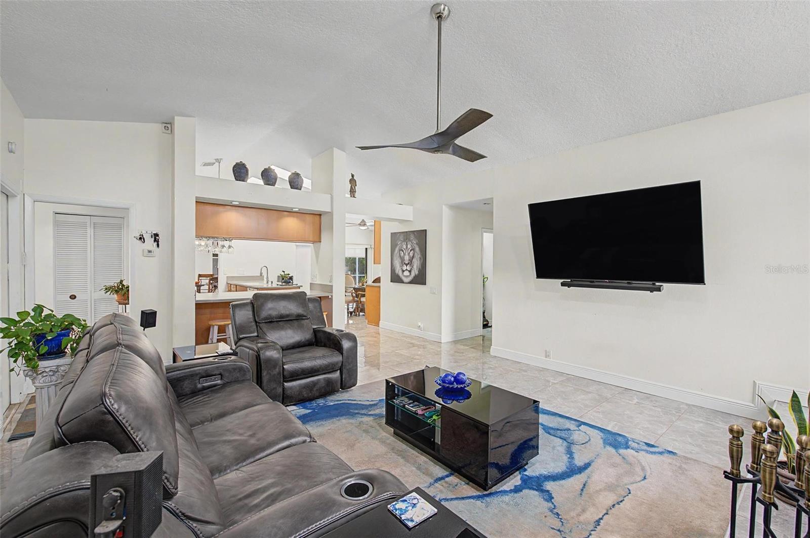 8612 BRAXTON DR — photo 25