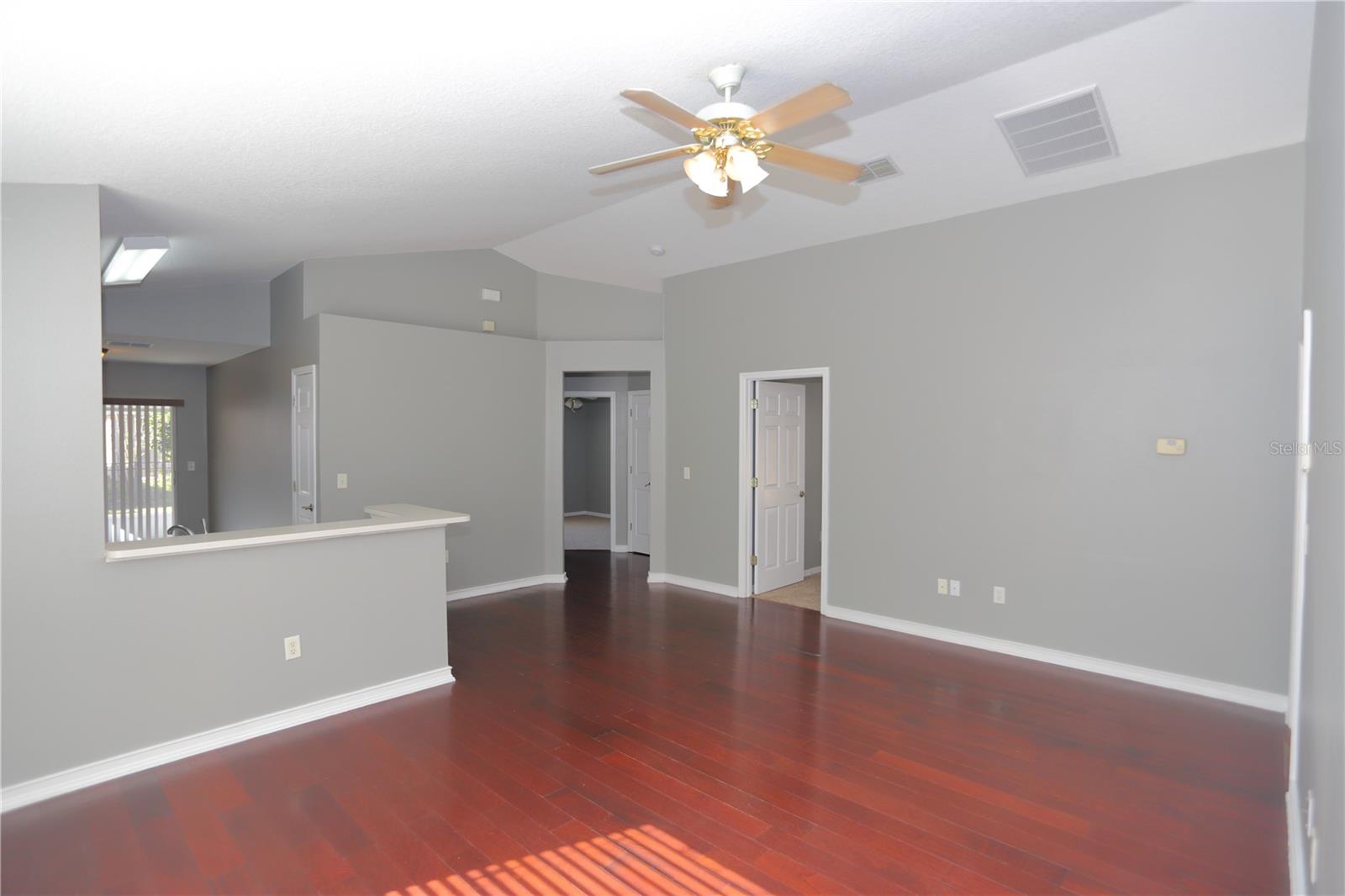 5826 TANAGERLAKE RD — photo 5