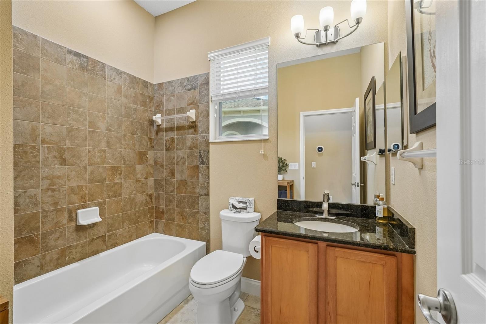 2812 DEVONOAK BLVD — photo 21