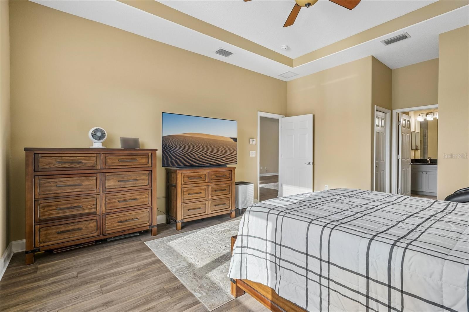 2812 DEVONOAK BLVD — photo 13
