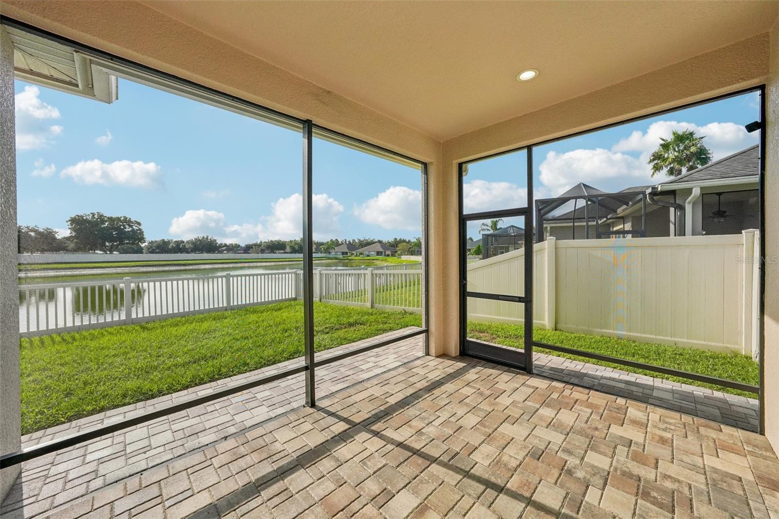 2812 DEVONOAK BLVD — photo 24