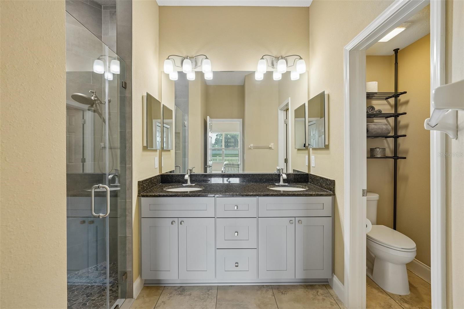 2812 DEVONOAK BLVD — photo 14
