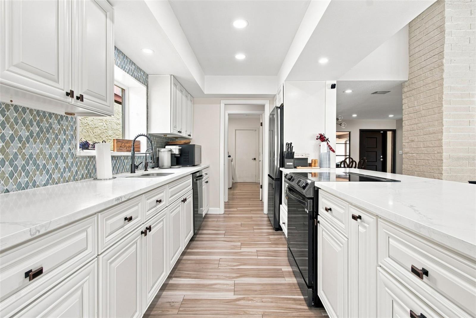 5005 PALOMA DR — photo 24