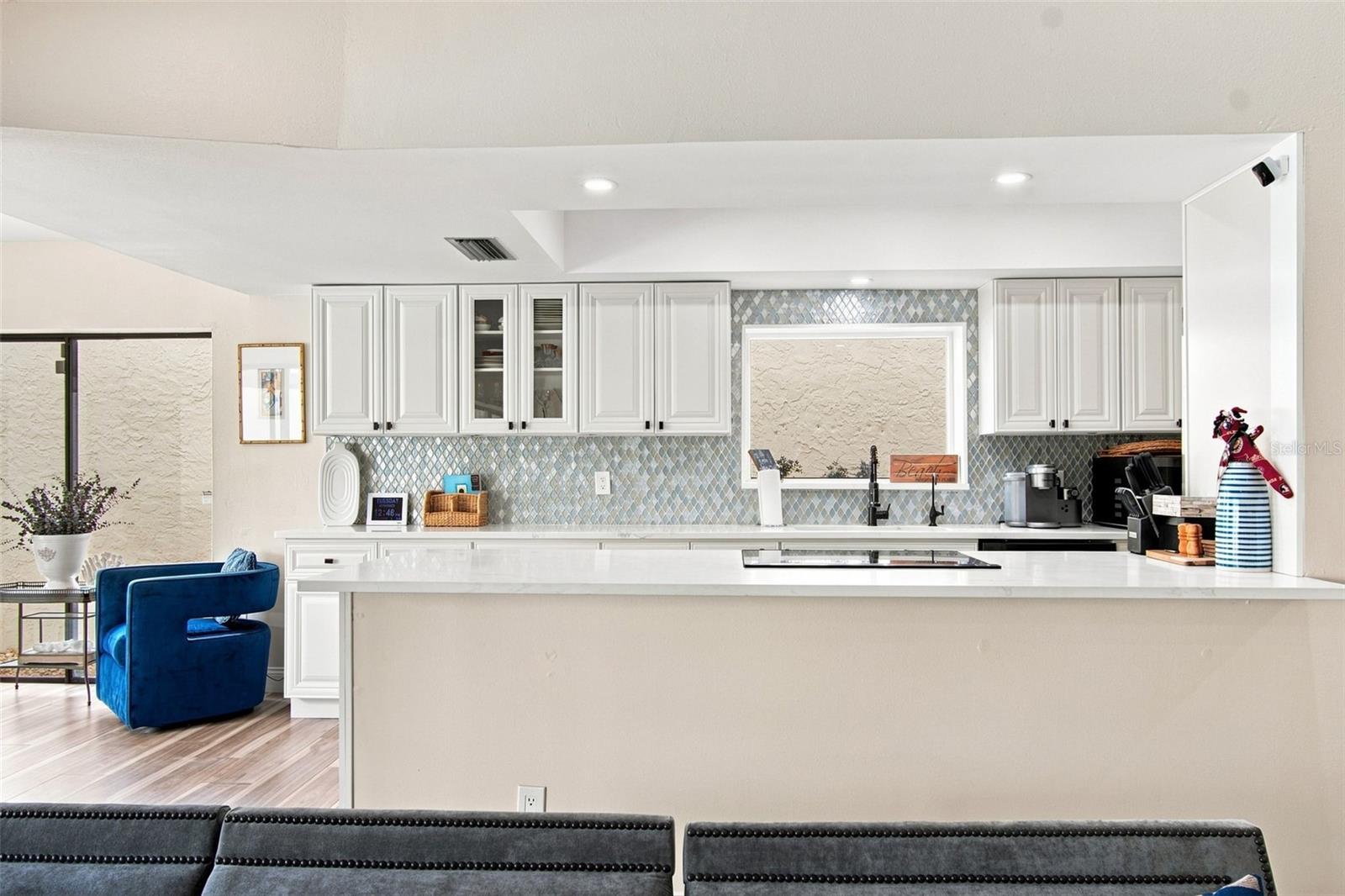 5005 PALOMA DR — photo 37