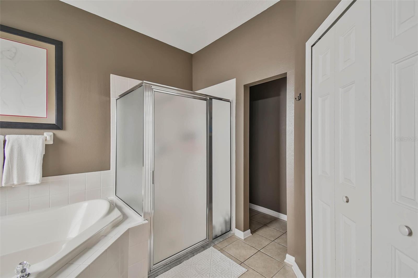 3240 DOWNAN POINT DR — photo 40