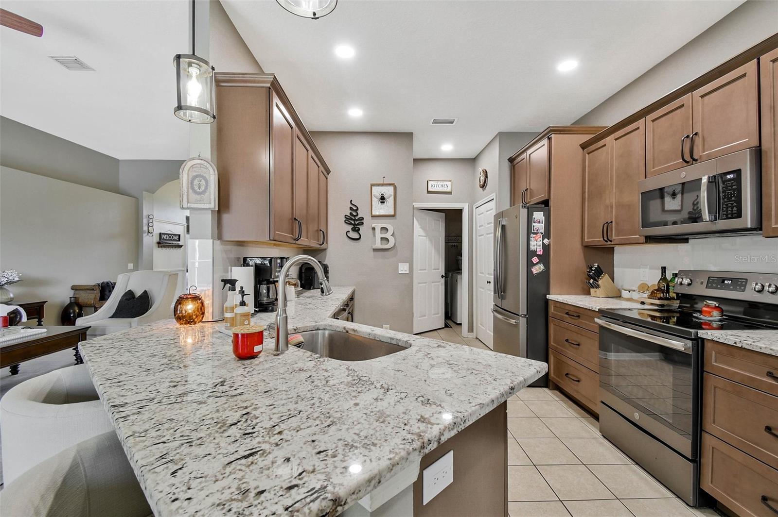 3240 DOWNAN POINT DR — photo 32