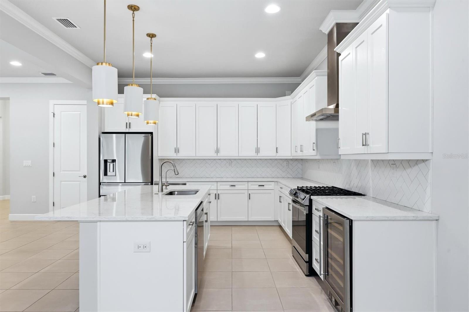 7717 SANDHILL LAKE DR — photo 16