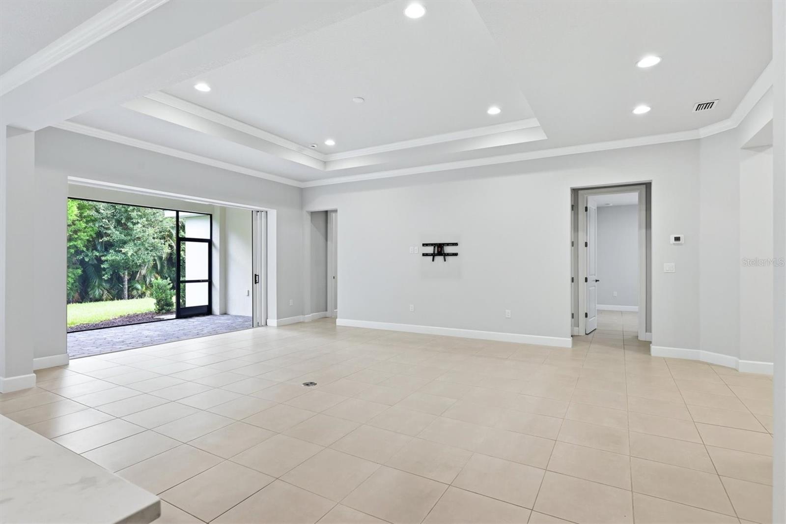 7717 SANDHILL LAKE DR — photo 11