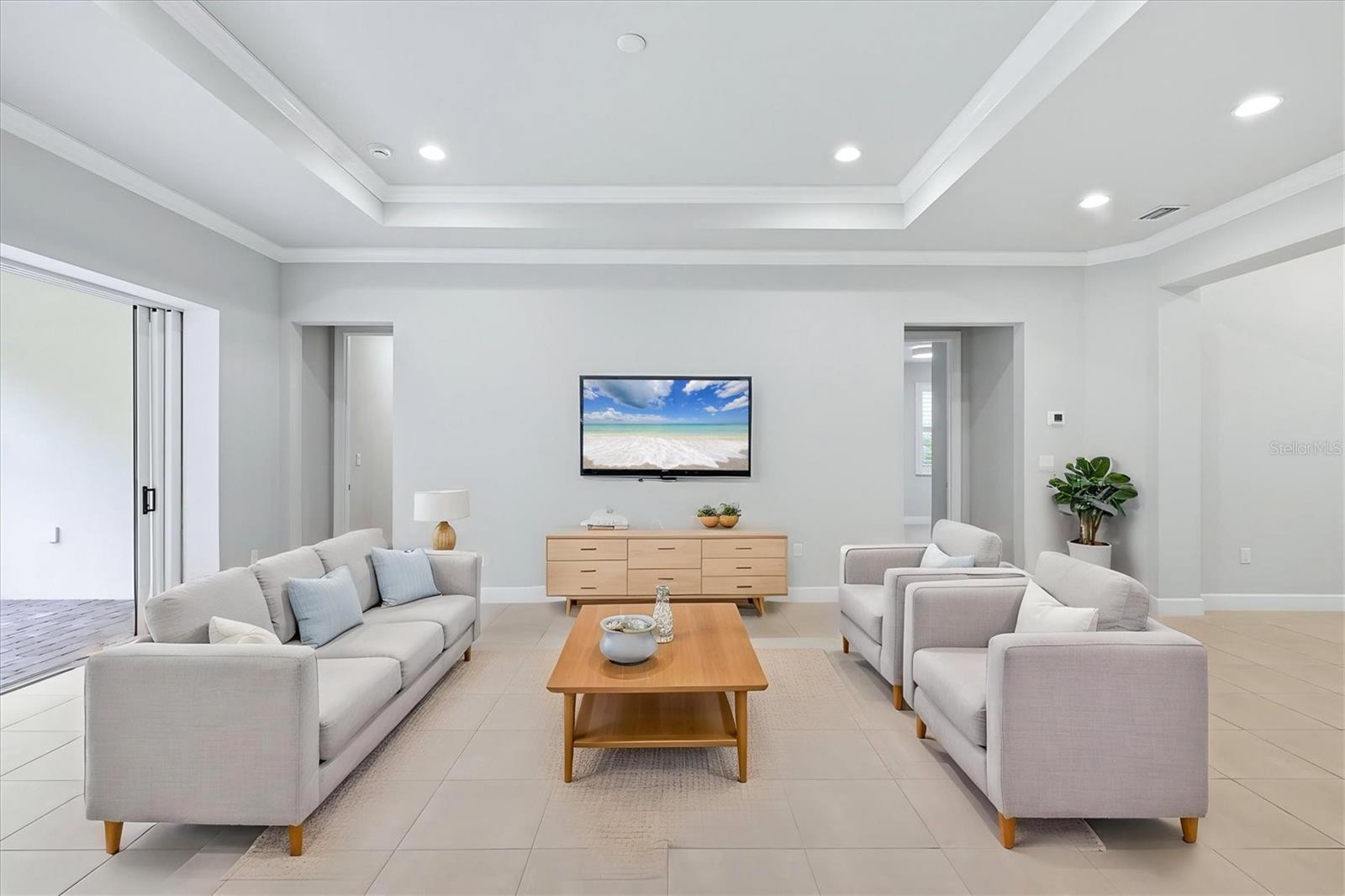 7717 SANDHILL LAKE DR — photo 10