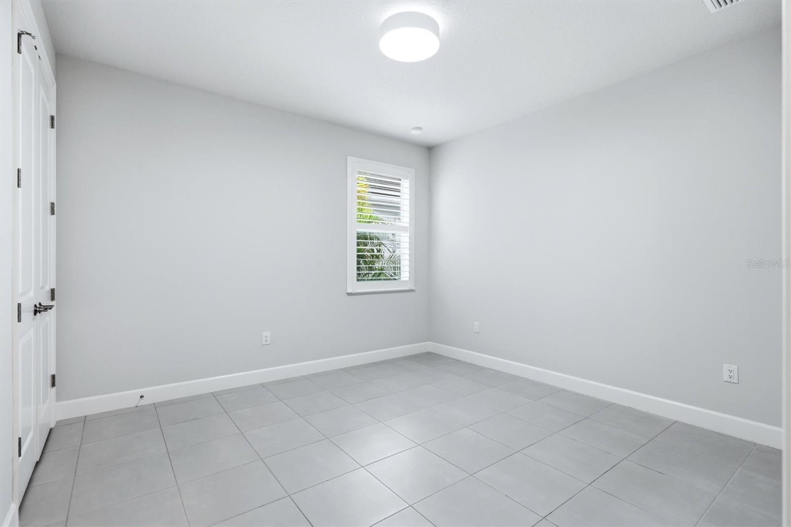 7717 SANDHILL LAKE DR — photo 30
