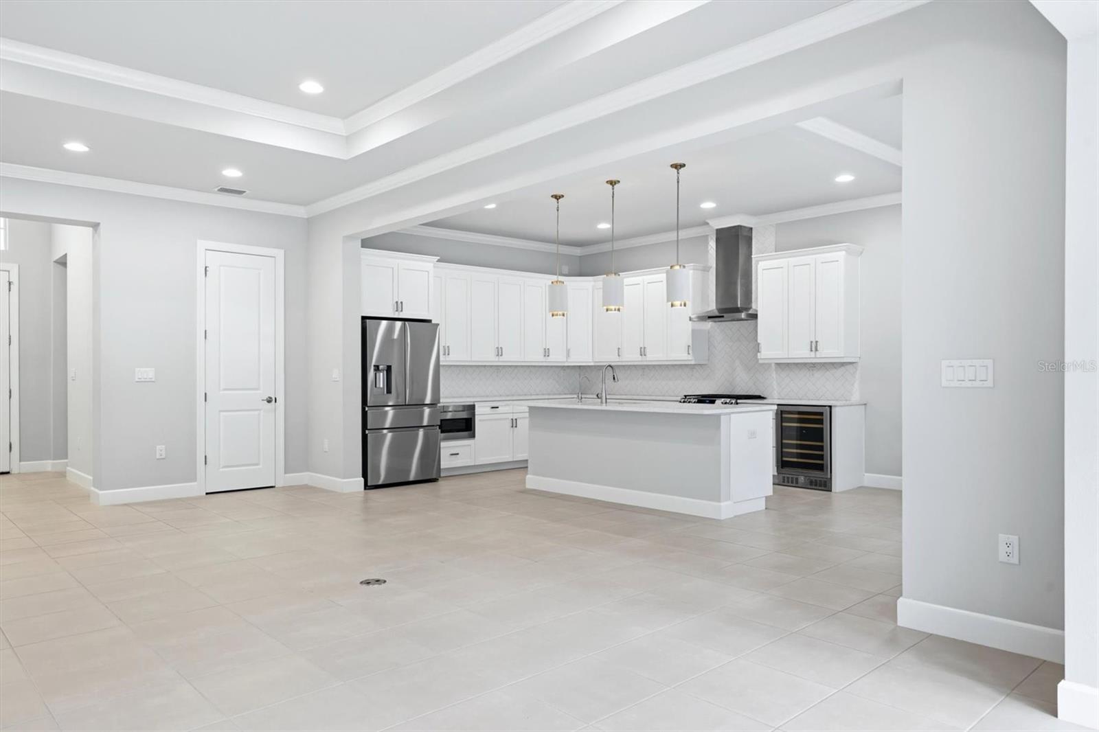 7717 SANDHILL LAKE DR — photo 14