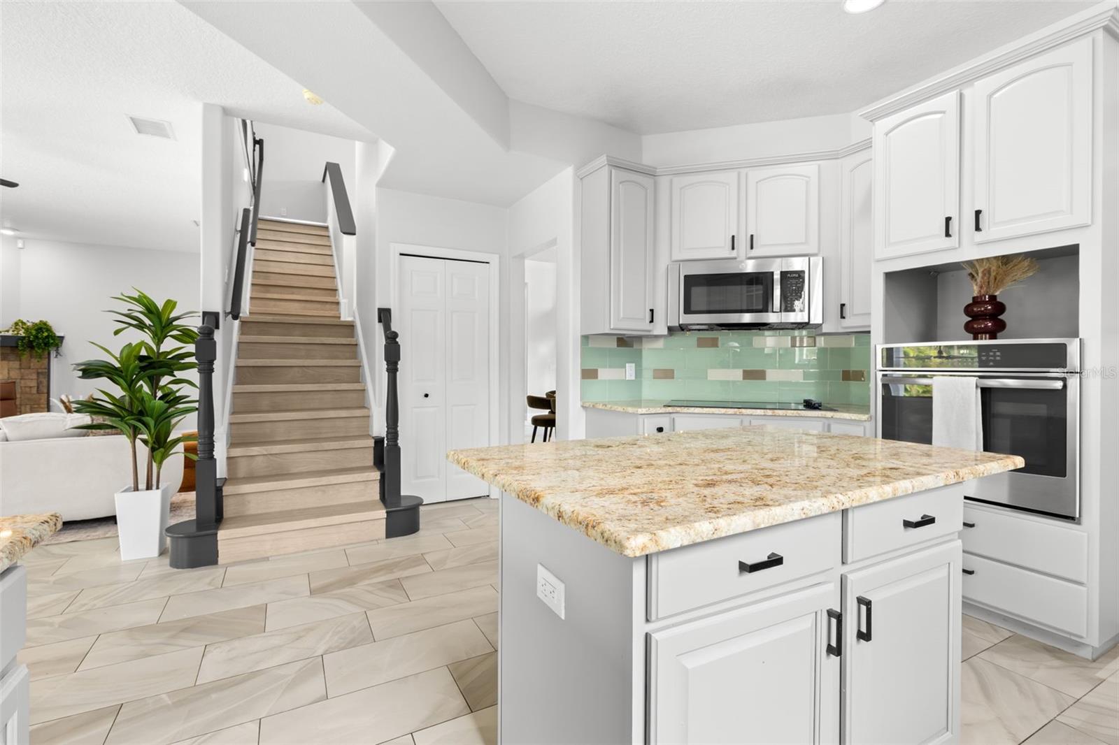 9240 SAN MARTIN BLVD NE — photo 17