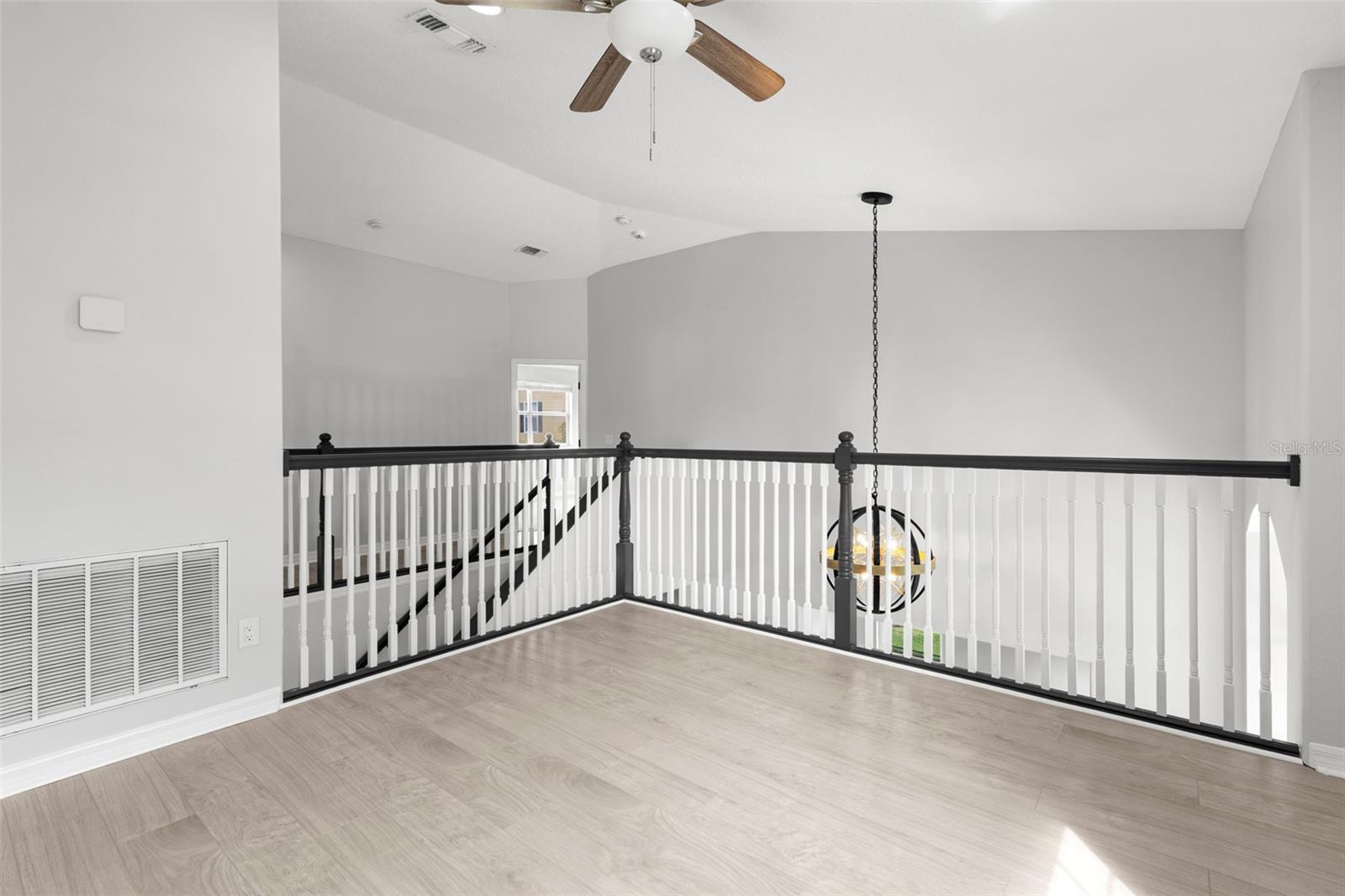 9240 SAN MARTIN BLVD NE — photo 27