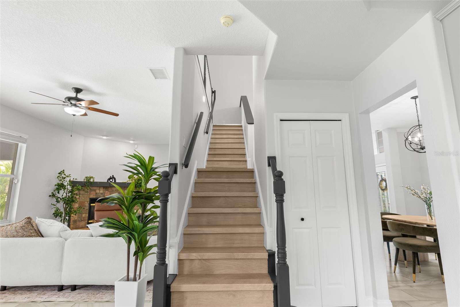 9240 SAN MARTIN BLVD NE — photo 25