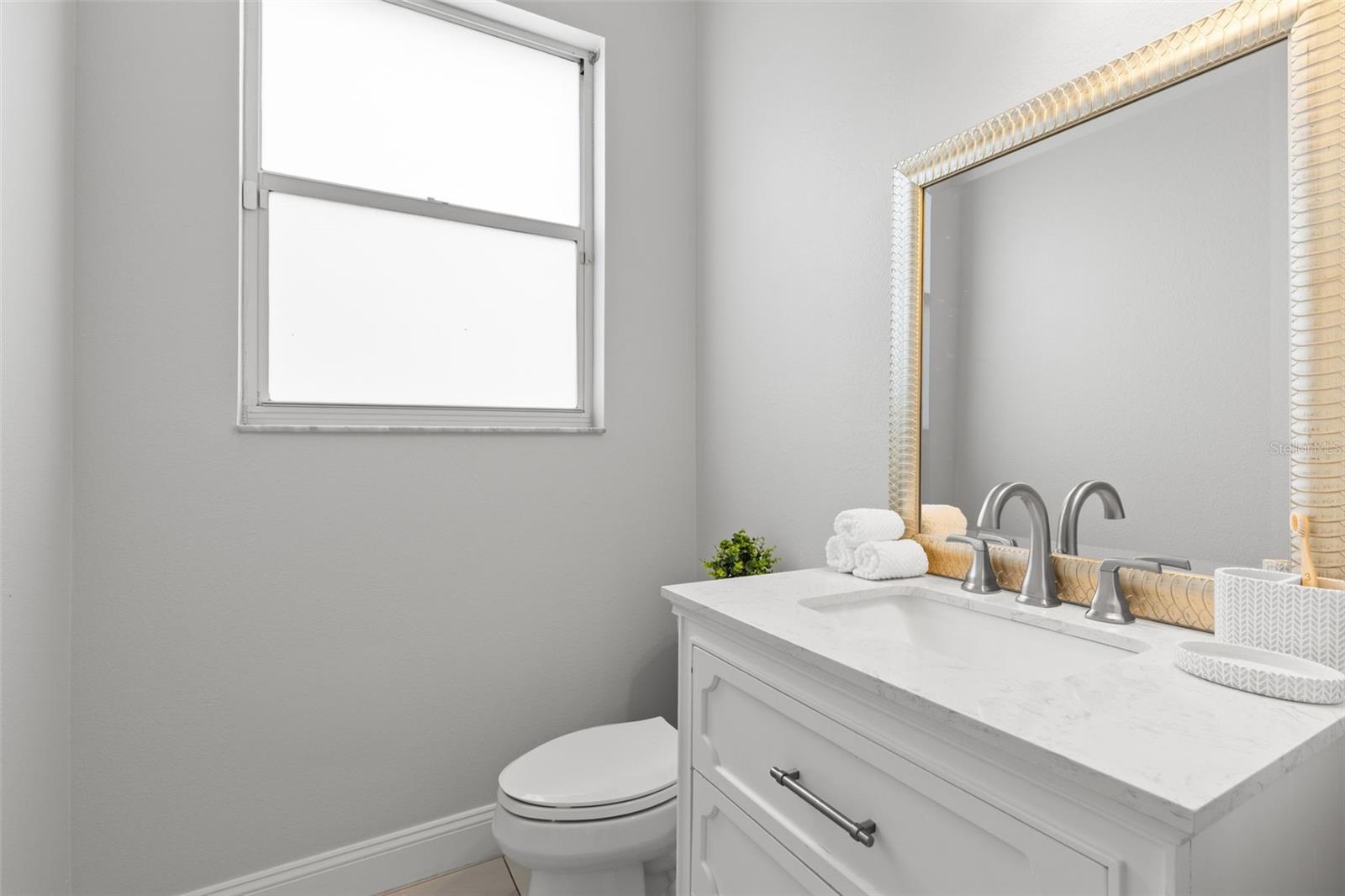9240 SAN MARTIN BLVD NE — photo 24