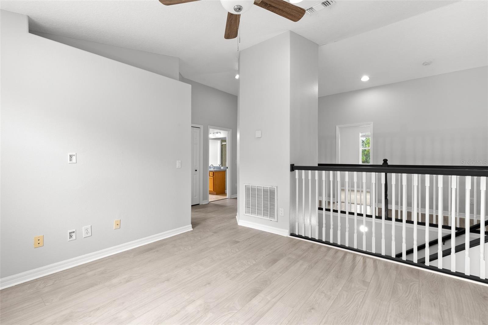 9240 SAN MARTIN BLVD NE — photo 28