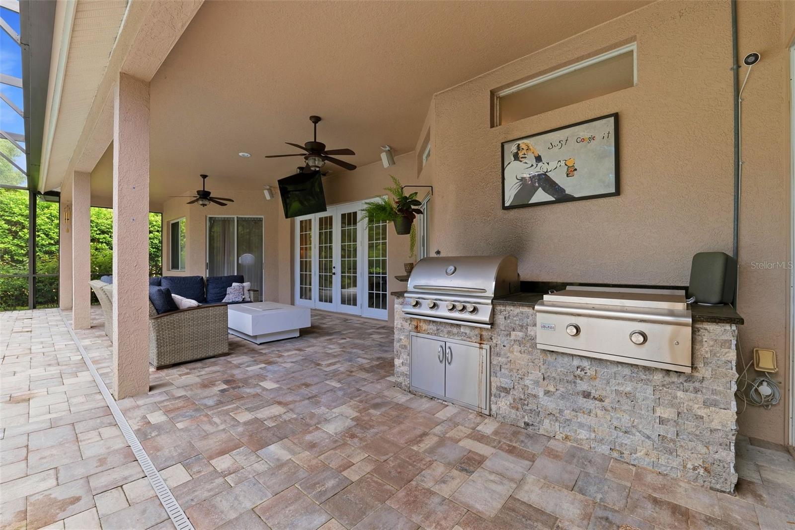 12012 BREWSTER DR — photo 8