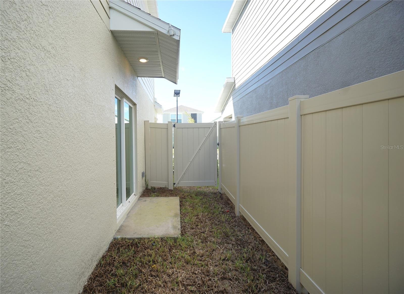 10536 SAGE CANYON DR — photo 31