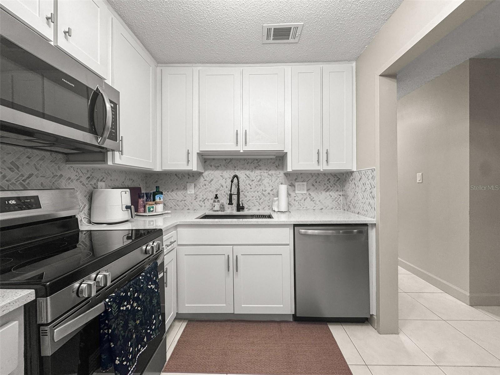 2700 BAYSHORE BLVD #2110 — photo 9