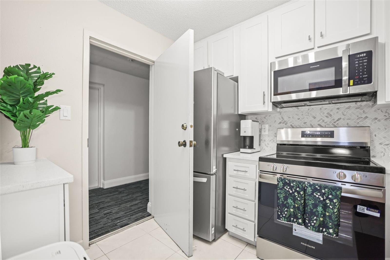 2700 BAYSHORE BLVD #2110 — photo 10