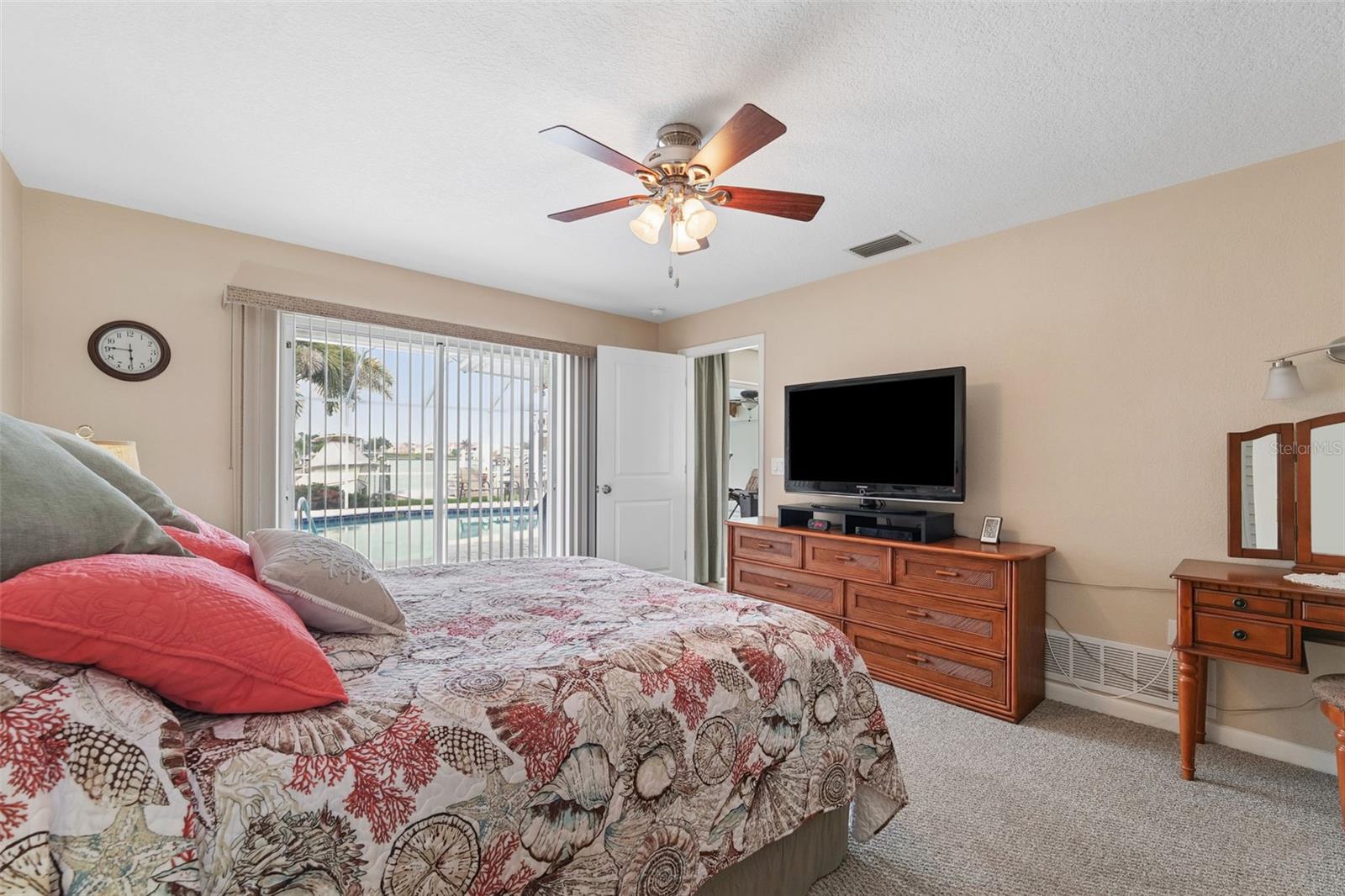 5860 LEELAND ST S — photo 15