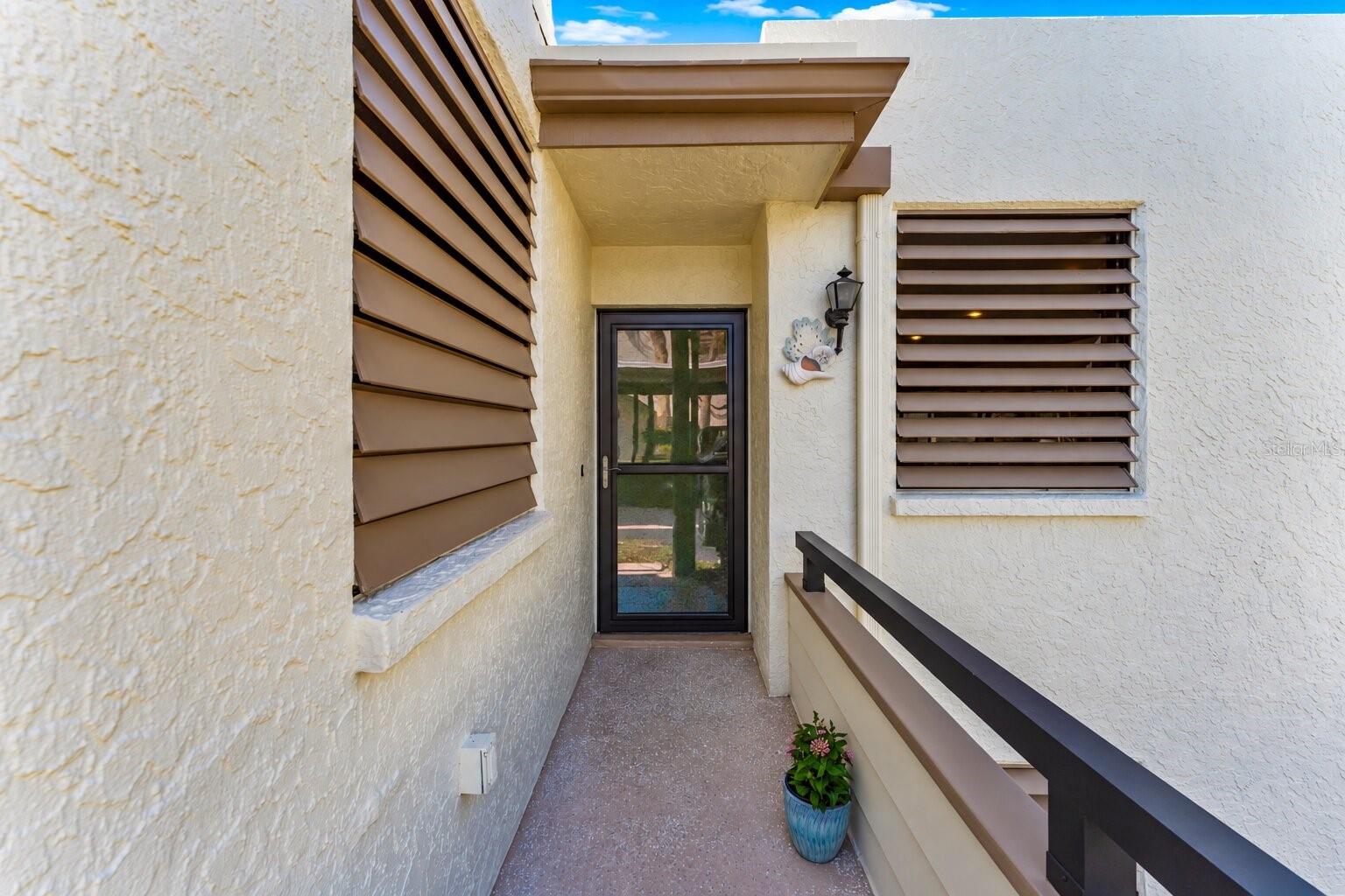 519 LAKESIDE DR #519 — photo 4